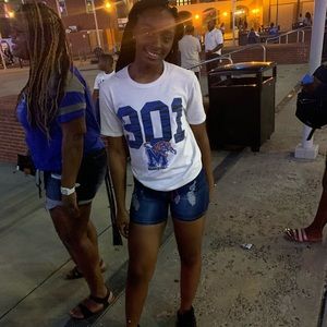 Meet your Posher, De’asia